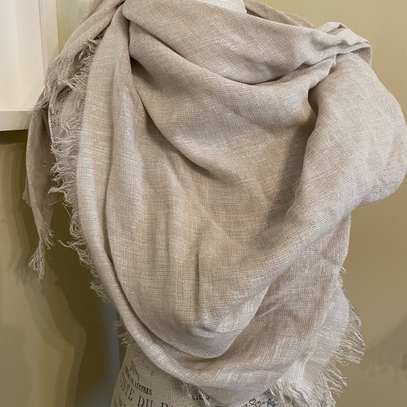 New scarf - Picture 3 of 6